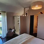 Les Balcons Sur La Loire Bed & Breakfast