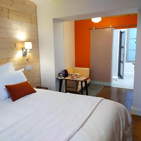 Les Balcons Sur La Loire לינה וארוחת בוקר