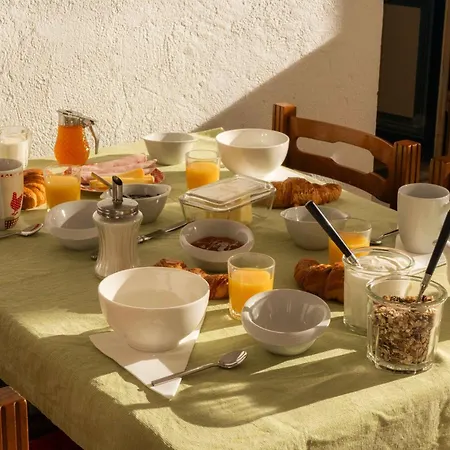 Les Balcons Sur La Loire Frühstückspension *