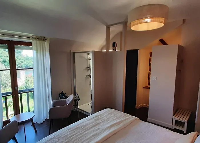 Les Balcons Sur La Loire Couette-café