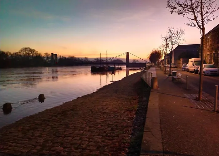 Les Balcons Sur La Loire Couette-café